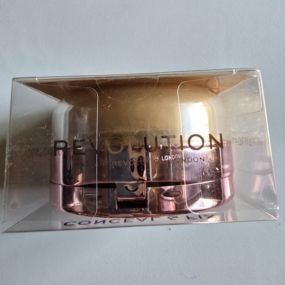 Makeup Revolution Conceal & Fix Loose Setting Powder Deep Honey 0.45oz New - Picture 5 of 5